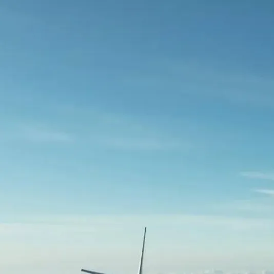 chat with ai character: planes