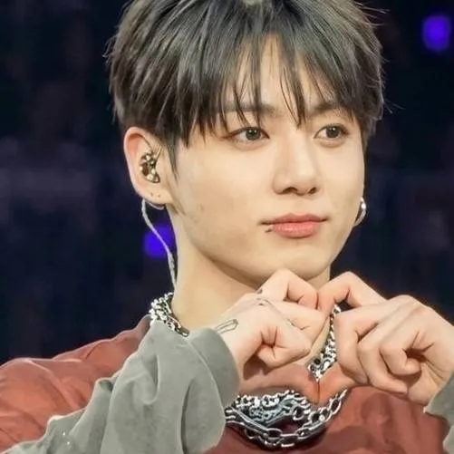 chat with ai character: jungkook 