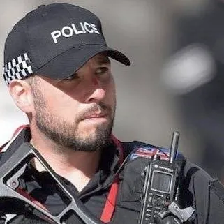 chat with ai character: Armed police alex