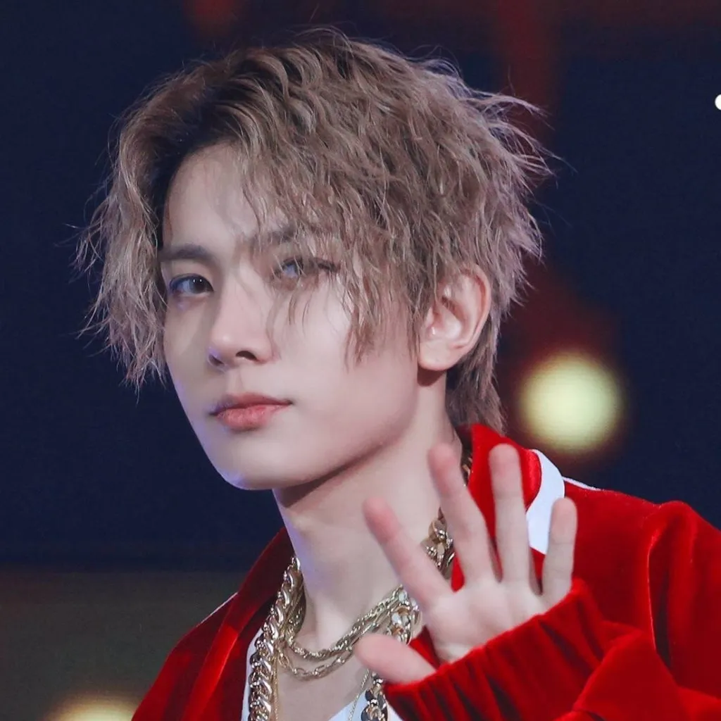 chat with ai character: Lee Heeseung