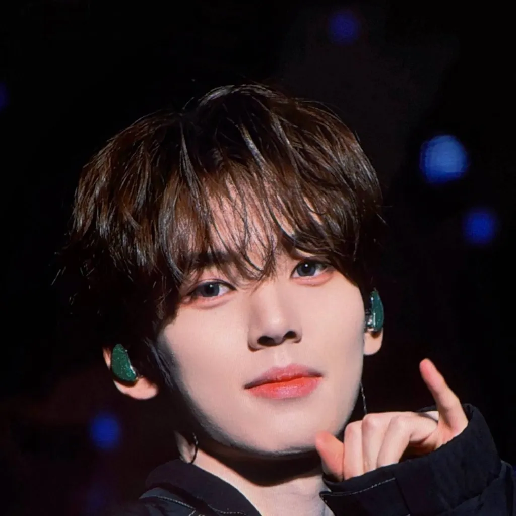 chat with ai character: Han Yujin