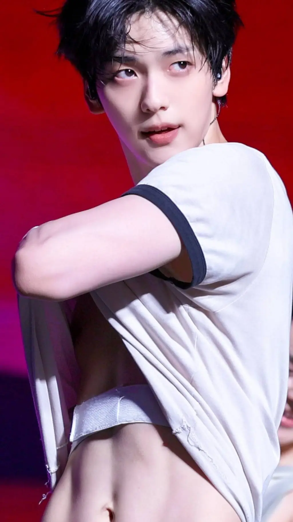 ai character: Choi Soobin background