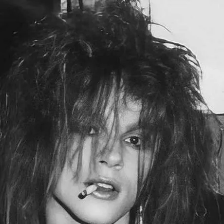 chat with ai character: Axl Rose