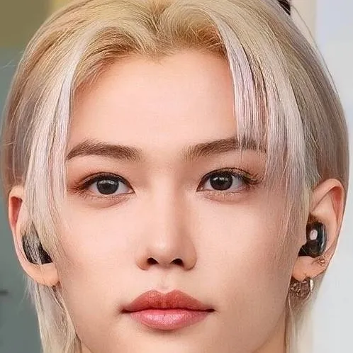 chat with ai character: ✨Felix✨