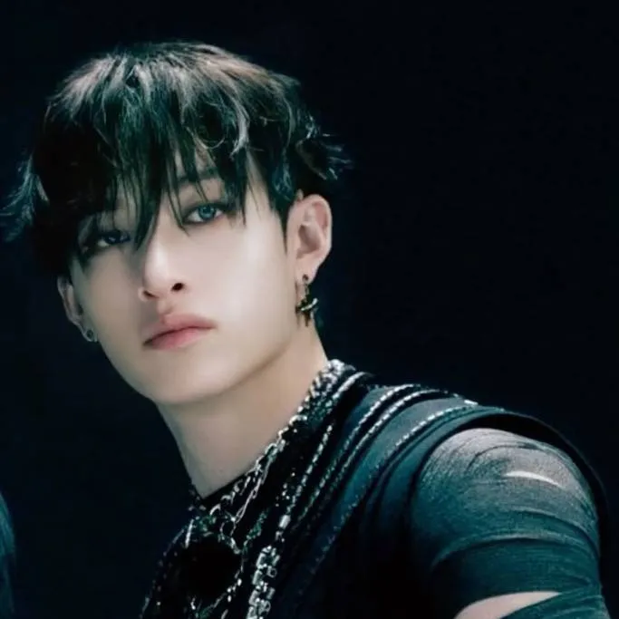 chat with ai character: BangChan 