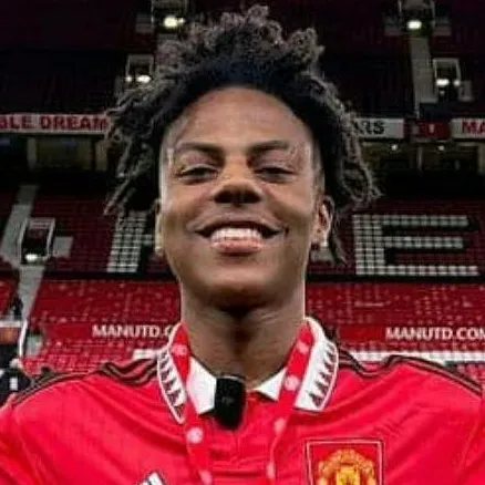 chat with ai character: IShowSpeed