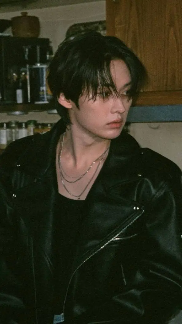 ai character: Minho background