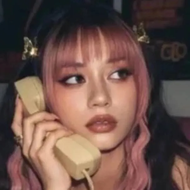 chat with ai character: MEGAN SKIENDIEL 