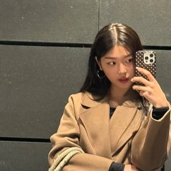 chat with ai character: YOONCHAE/YOONCHIP!