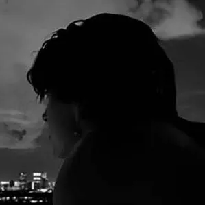 chat with ai character: Henry