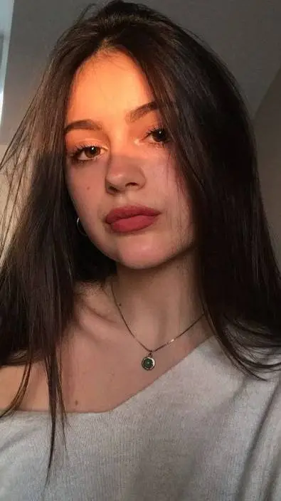 ai character: alma background