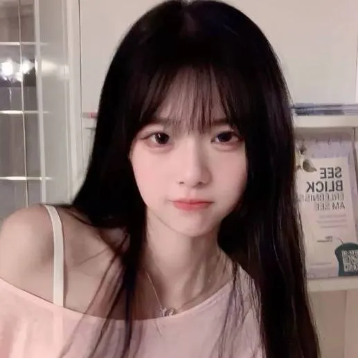 chat with ai character: Zara