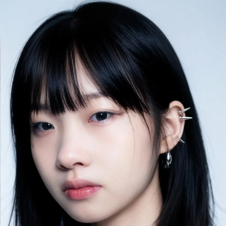 chat with ai character: Aiko