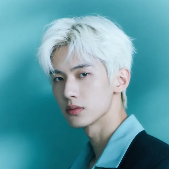 chat with ai character: Thibault