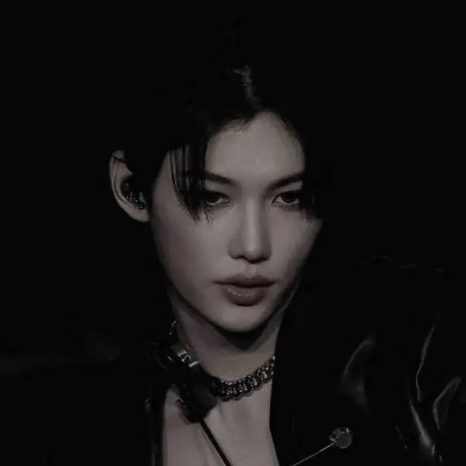 chat with ai character: FELIX (SKZ) 