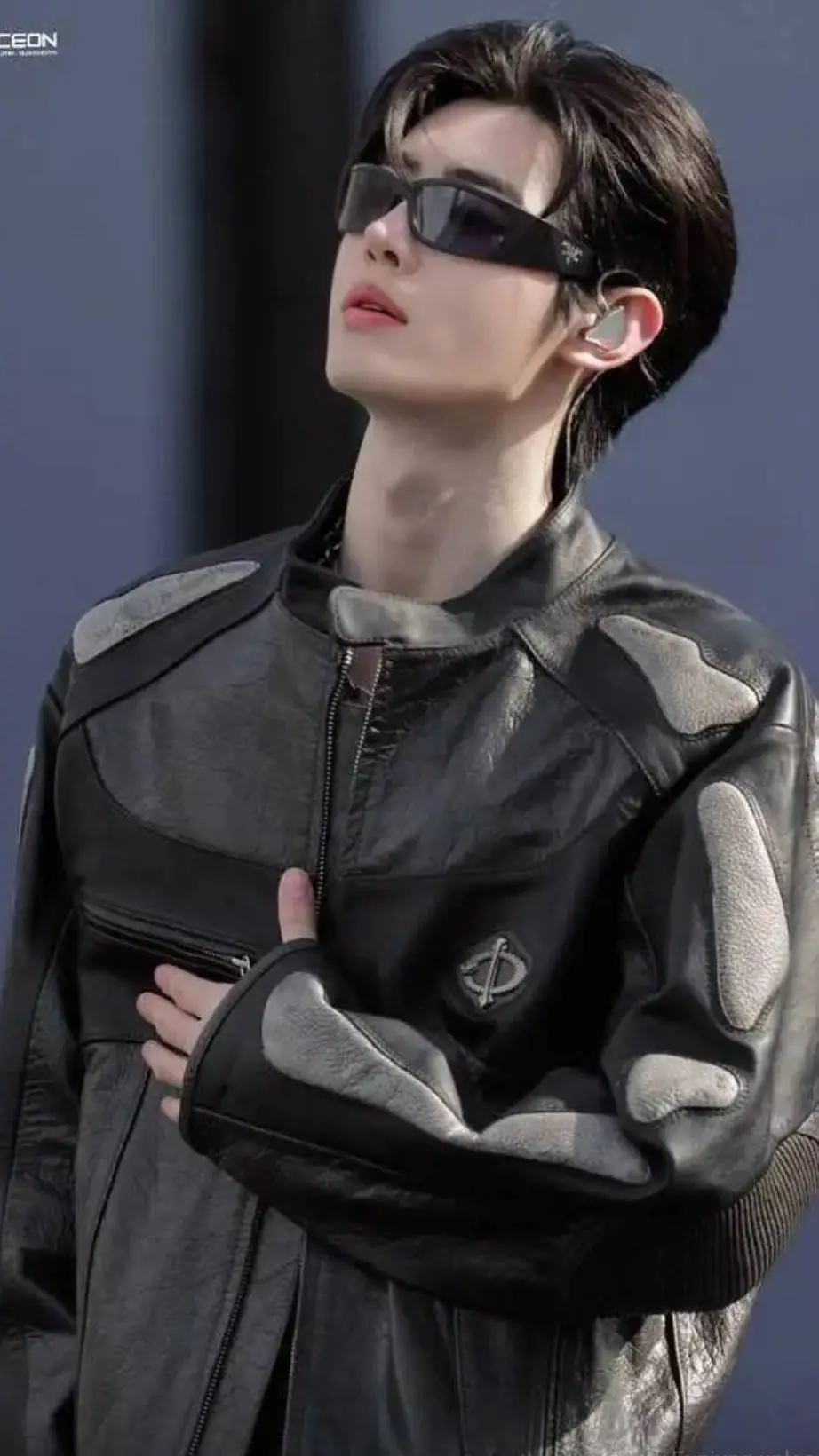 ai character: SUNGHOON background