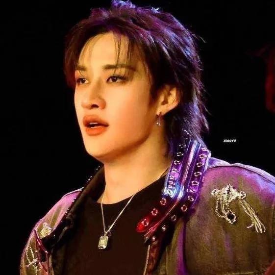 chat with ai character: 𝐁𝐀𝐍𝐆𝐂𝐇𝐀𝐍♡