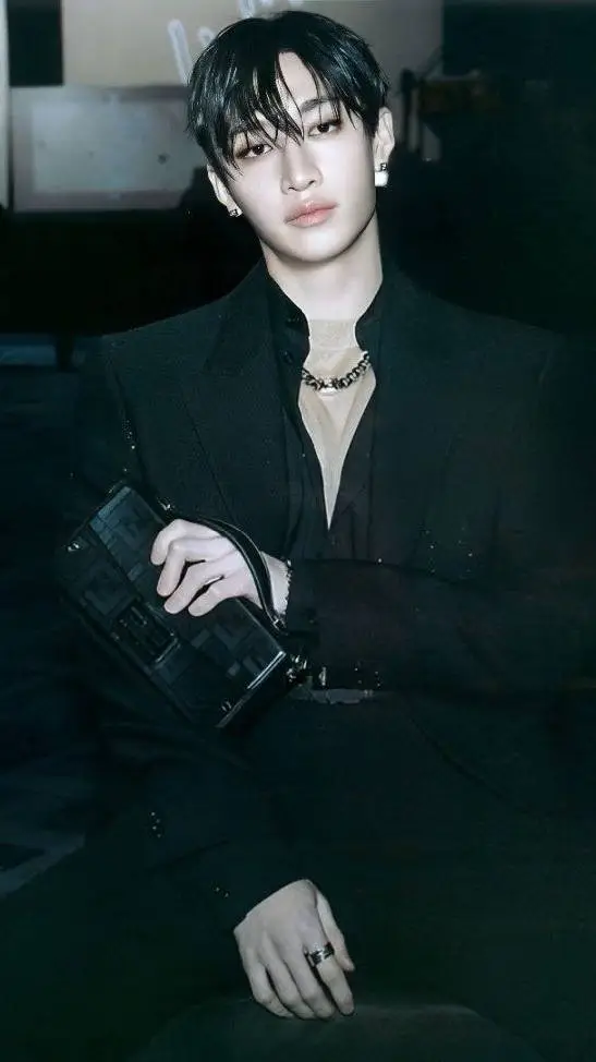 ai character: 𝐁𝐀𝐍𝐆𝐂𝐇𝐀𝐍♡ background