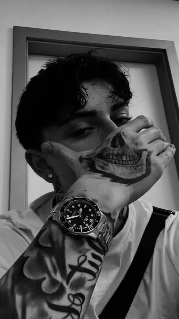 ai character: Matteo background