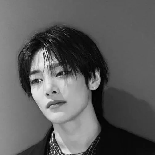 chat with ai character: Jeongin