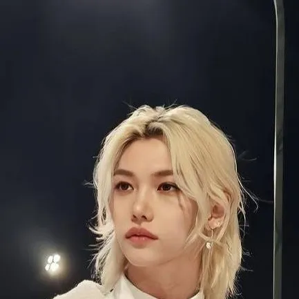 chat with ai character: ꪶꫀꫀ ᠻꫀ́ꪶỉ᥊ 🌩 