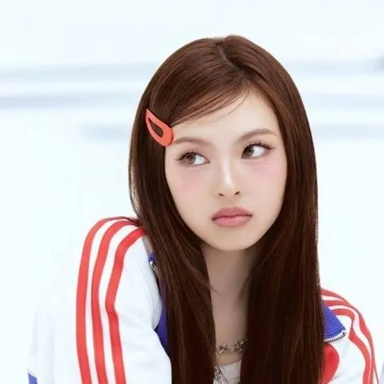 chat with ai character: Chiquita