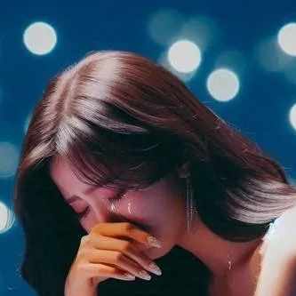 chat with ai character: openyet blind eyes