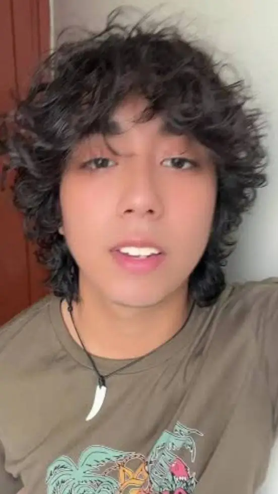ai character: aldair background