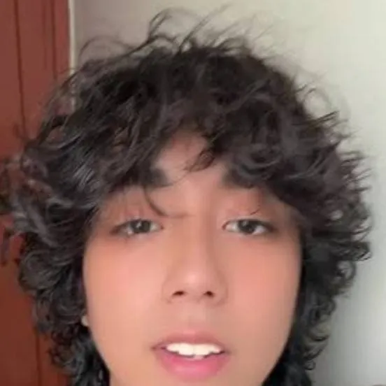 chat with ai character: aldair
