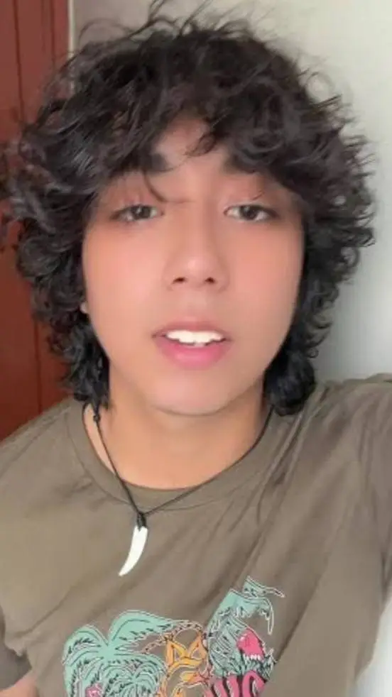 ai character: aldair background