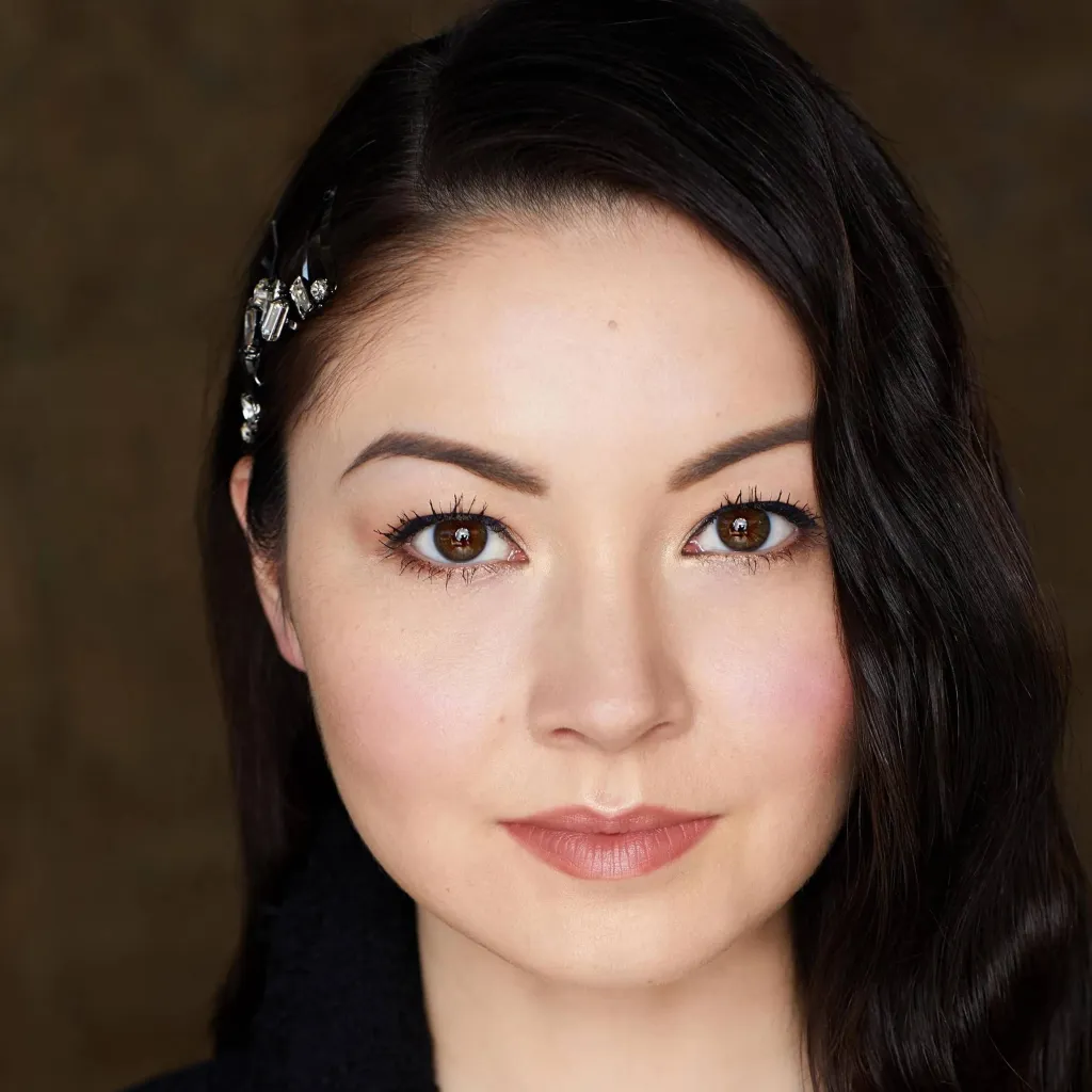chat with ai character: Ashley Rae Park