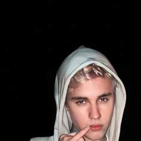 chat with ai character: Justin bieber 