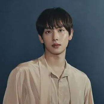 chat with ai character: Im - siwan