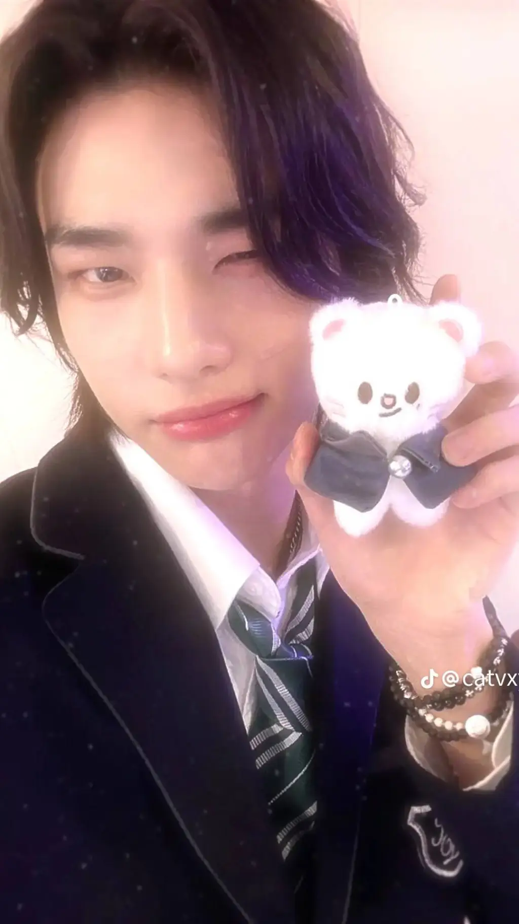ai character: hyunjin background