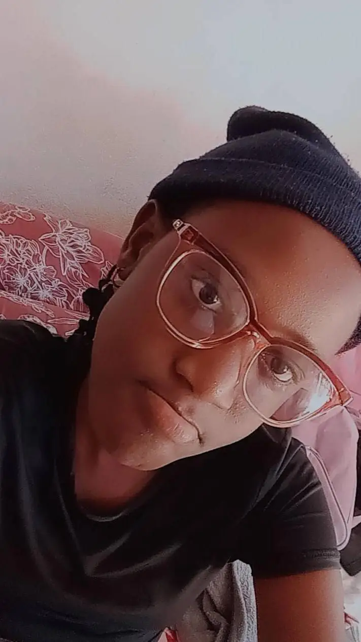 ai character: Kiara background