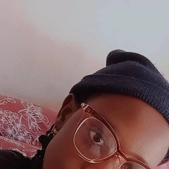 chat with ai character: Kiara