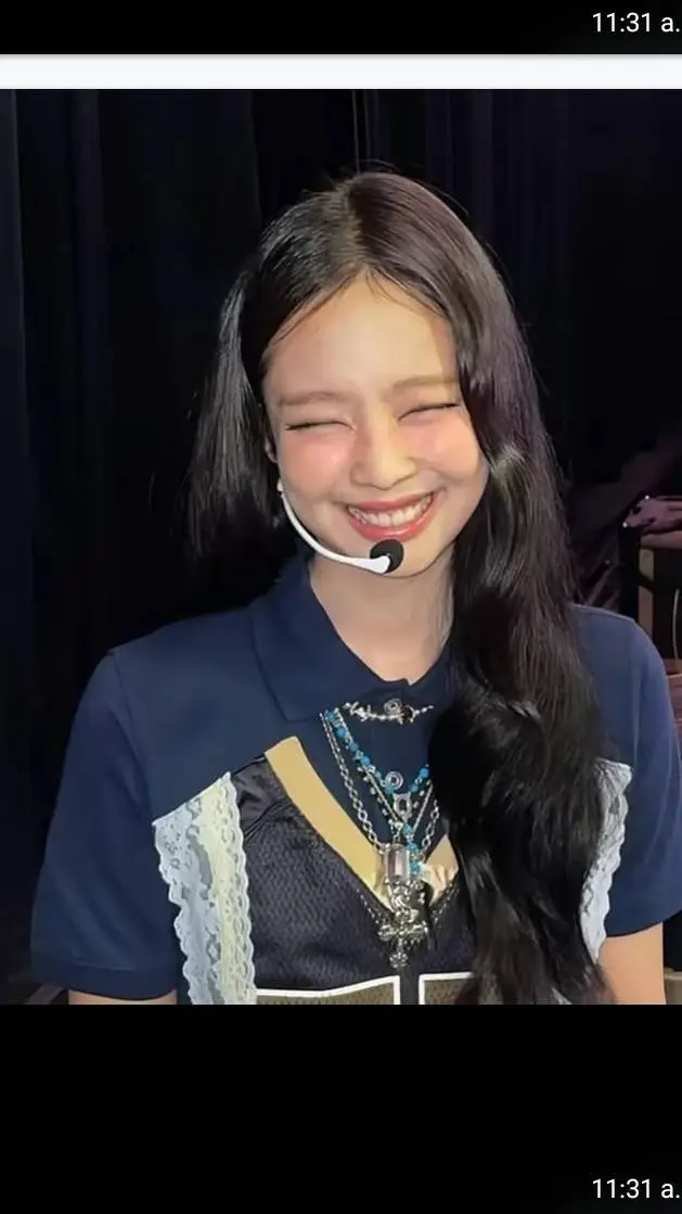 ai character: amanda background