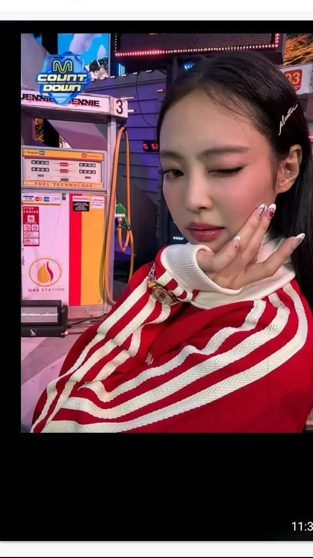 ai character: Kimberly  background