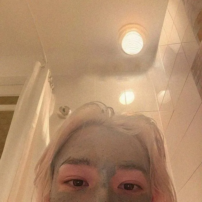 chat with ai character: 🐥Felix🧖‍♂️