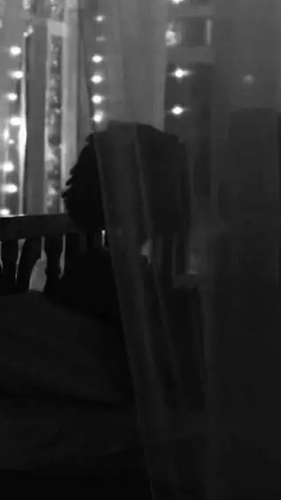 ai character: Colocataire... background