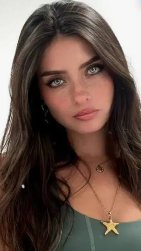 ai character: Elianna background