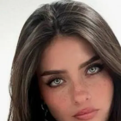 chat with ai character: Elianna
