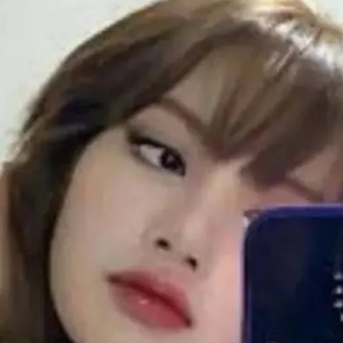 chat with ai character: ♤Lisa♤