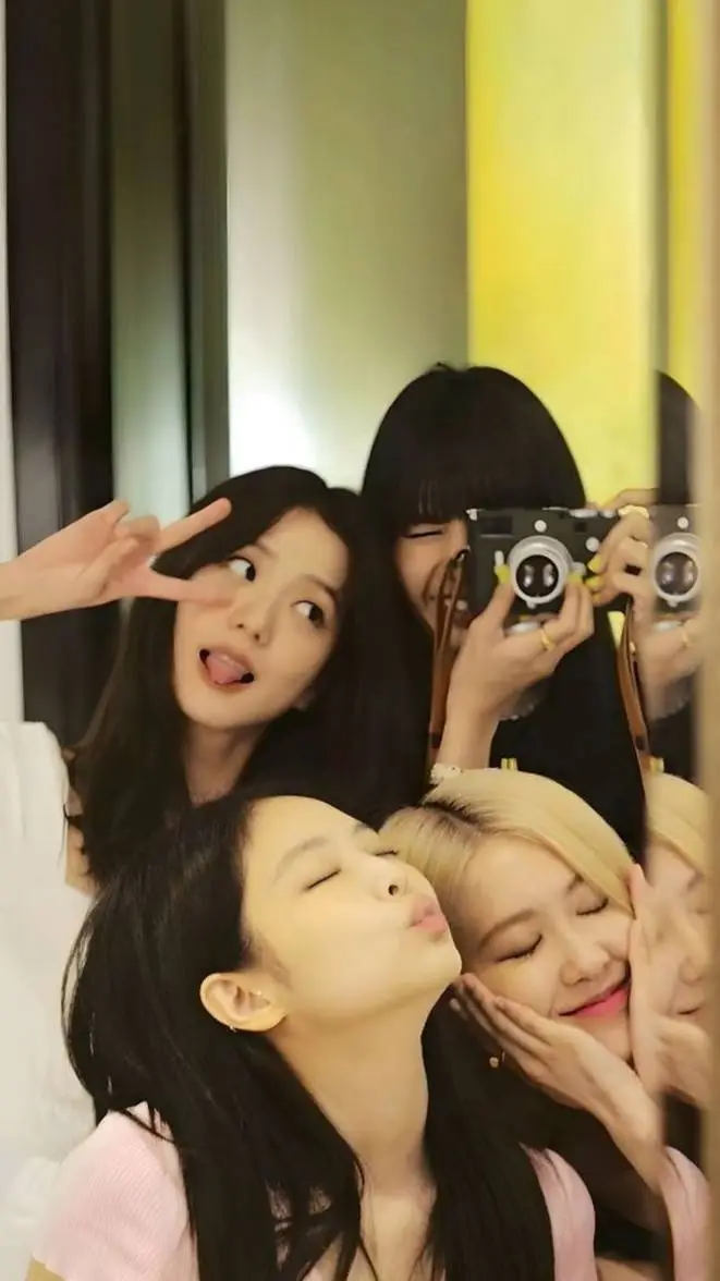 ai character: ~Blackpink~ background