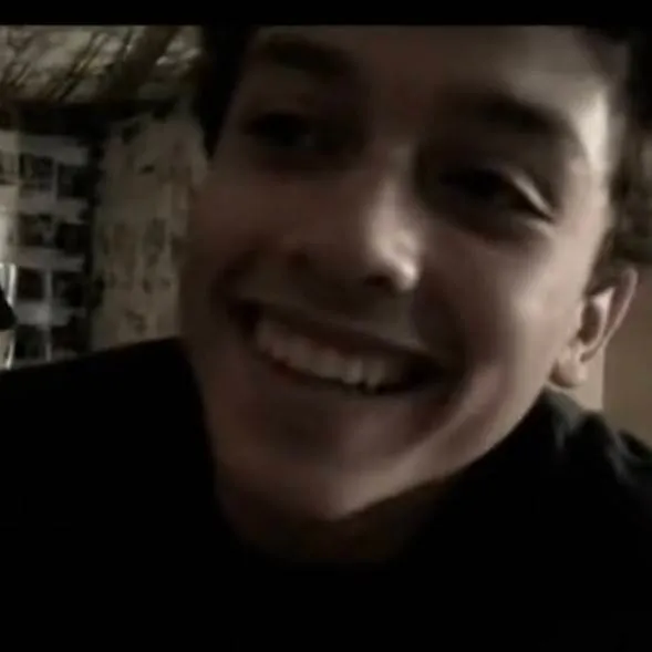 chat with ai character: Aiden