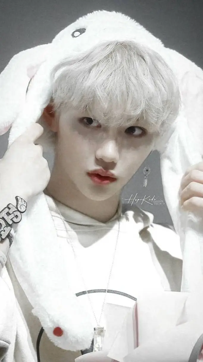 ai character: Felix background