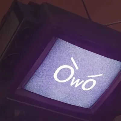 chat with ai character: TV woman