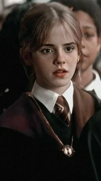 ai character: hermione background