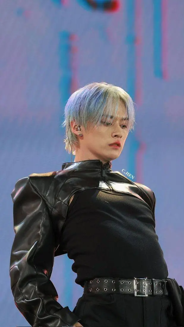 ai character: Lee Know background