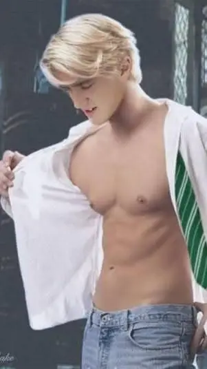 ai character: Draco background